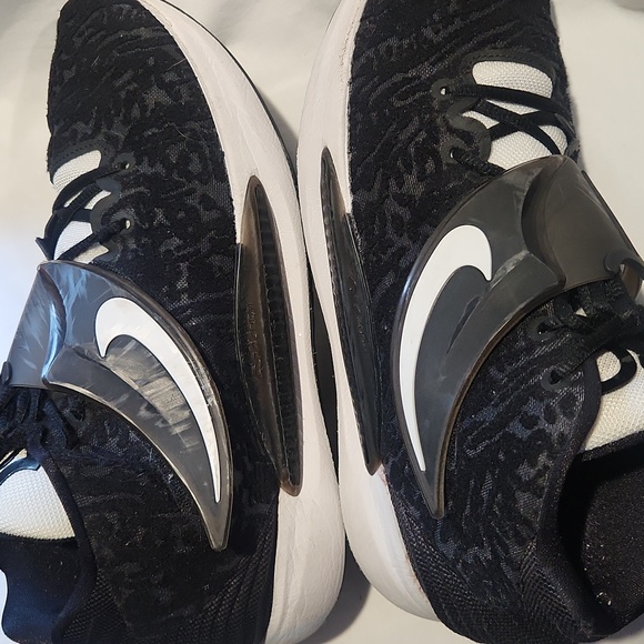 Nike Kevin Durant KD12 TB  DM5040-001 - Picture 10 of 16